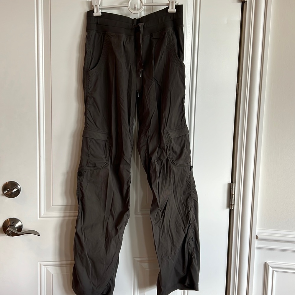 Lululemon yoga camp pant olive size 6